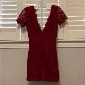Tobi Lace Burgundy Small Deep V Bodycon Dress